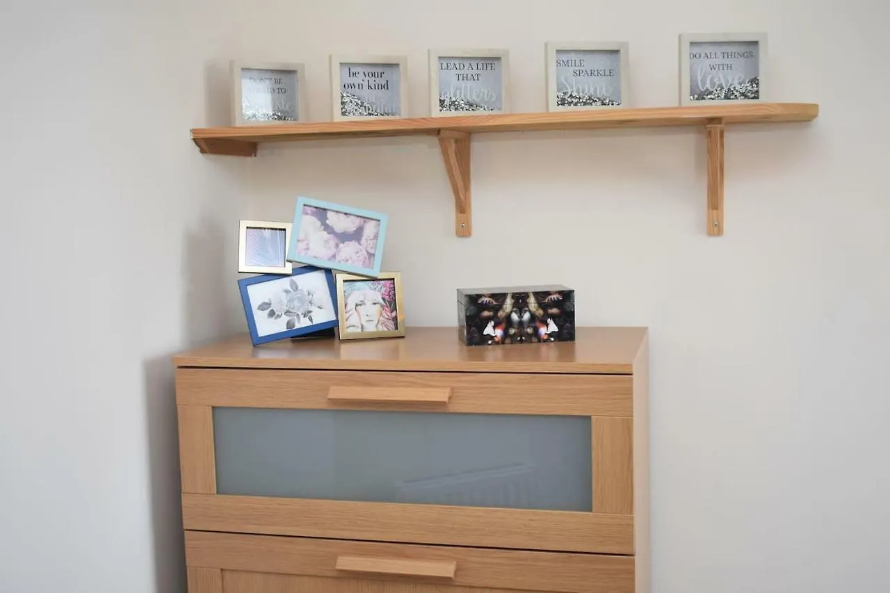 Brunswick Road - Spacious 3Br 10 Minutes From Princes Street Edinburgh