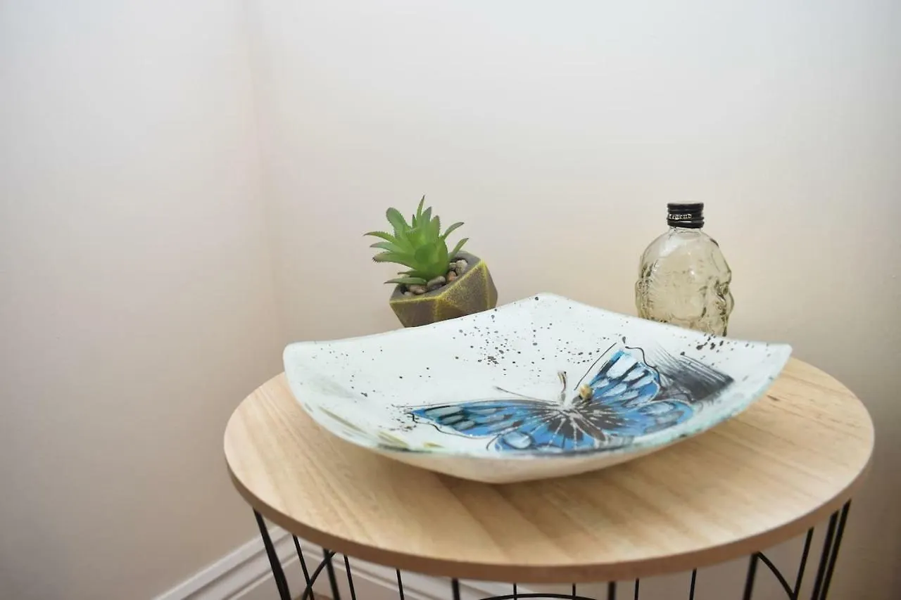 Brunswick Road - Spacious 3Br 10 Minutes From Princes Street Edinburgh Apartment